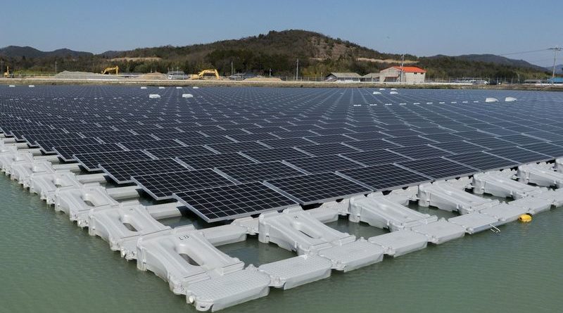 Solar Modules in 40mw Floating Solar Plant