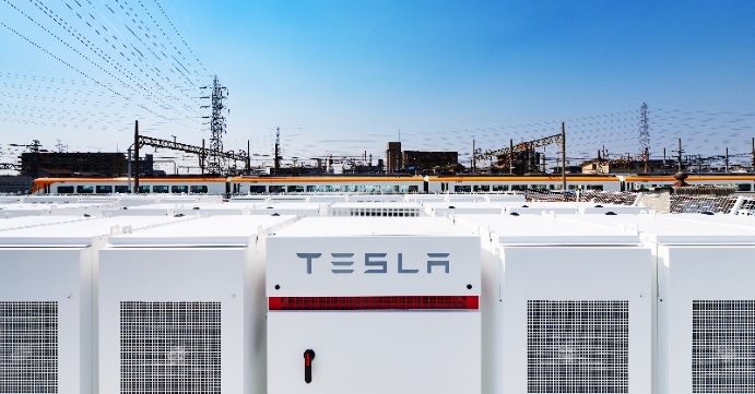 Tesla Power pack at Osaka station