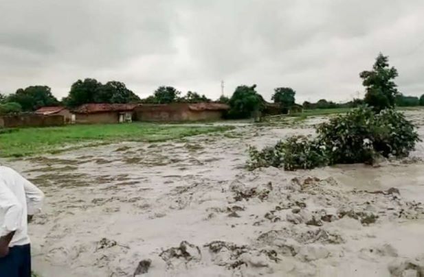 Singrauli ash pond Leak