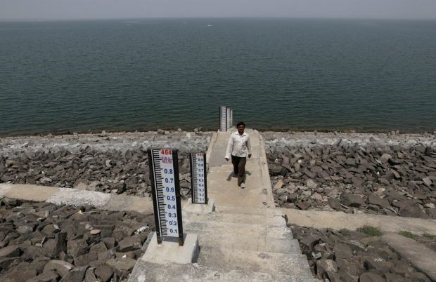 water levels at dam