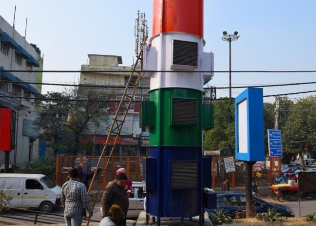 smog tower in Delhi market