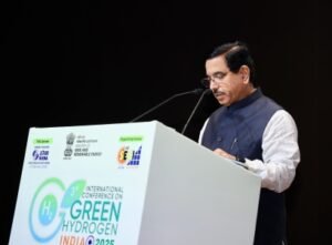 MNRE Pralhad Joshi Announces Rs 100 Crore Call for Proposals for Biomass-Based Hydrogen Pilots