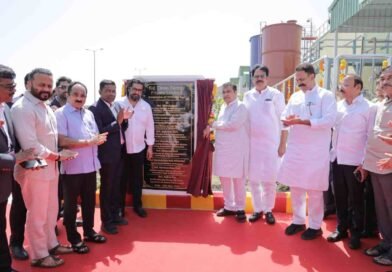 Nitin Gadkari inaugurates 12 TPD CBG plant and R&D facility of Raj Process at Khandala